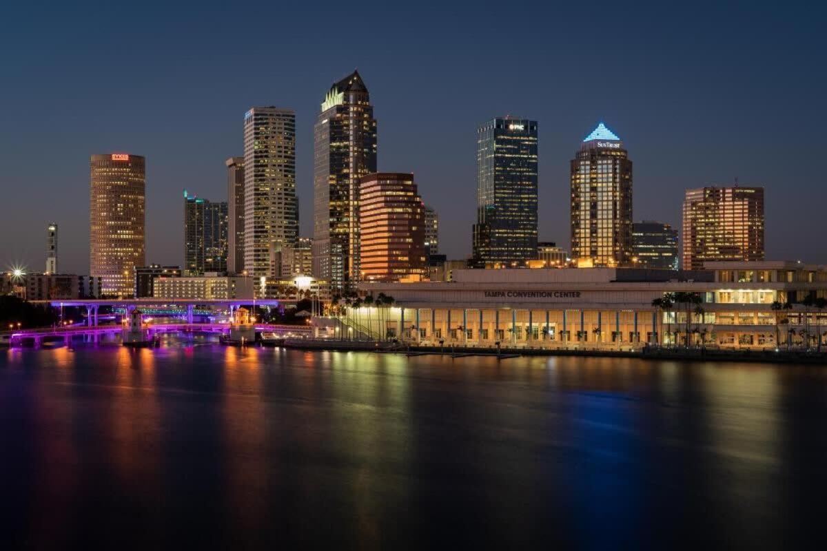 Budget Friendly Sleeps 8 Discounts Available Tampa Extérieur photo