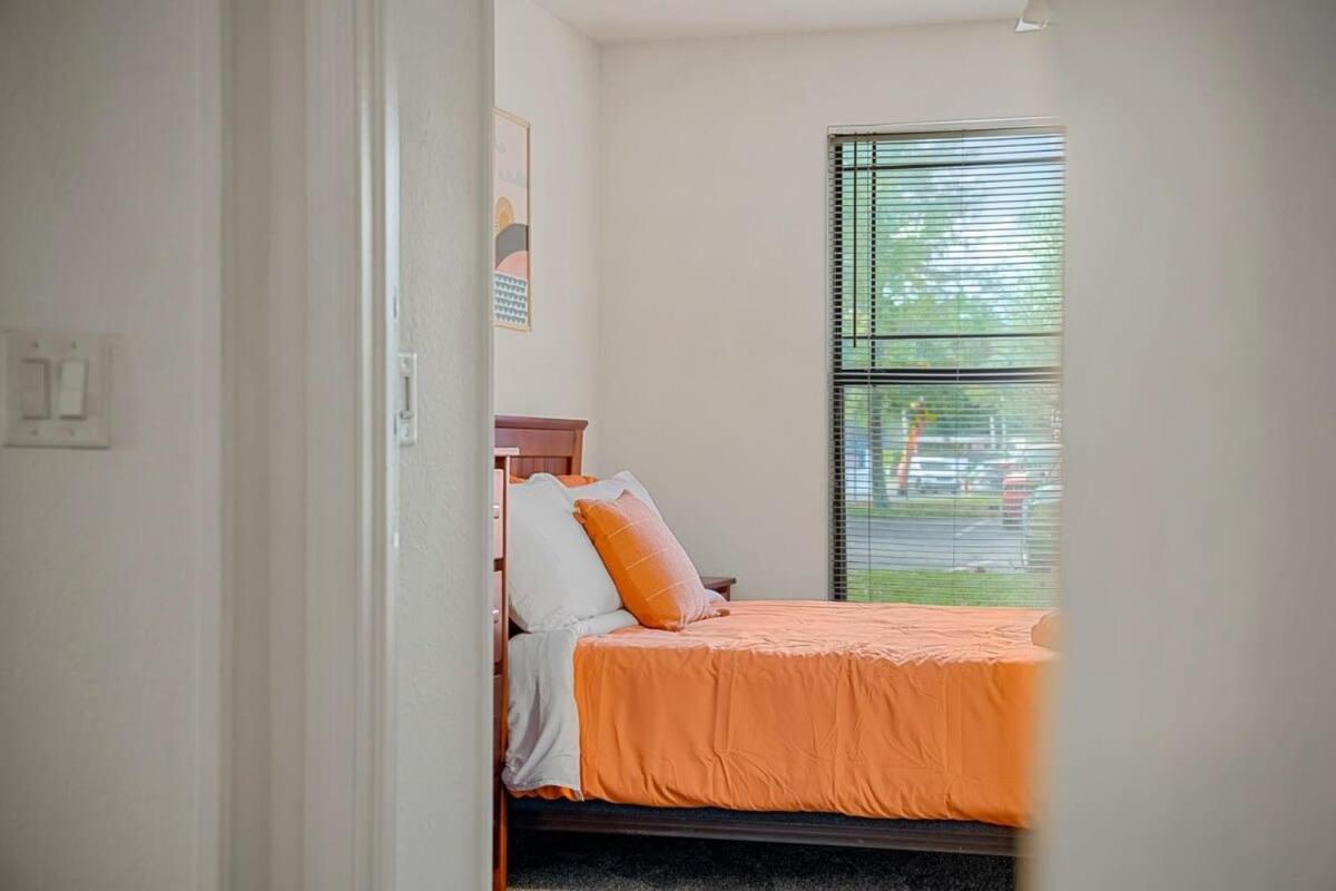 Budget Friendly Sleeps 8 Discounts Available Tampa Extérieur photo