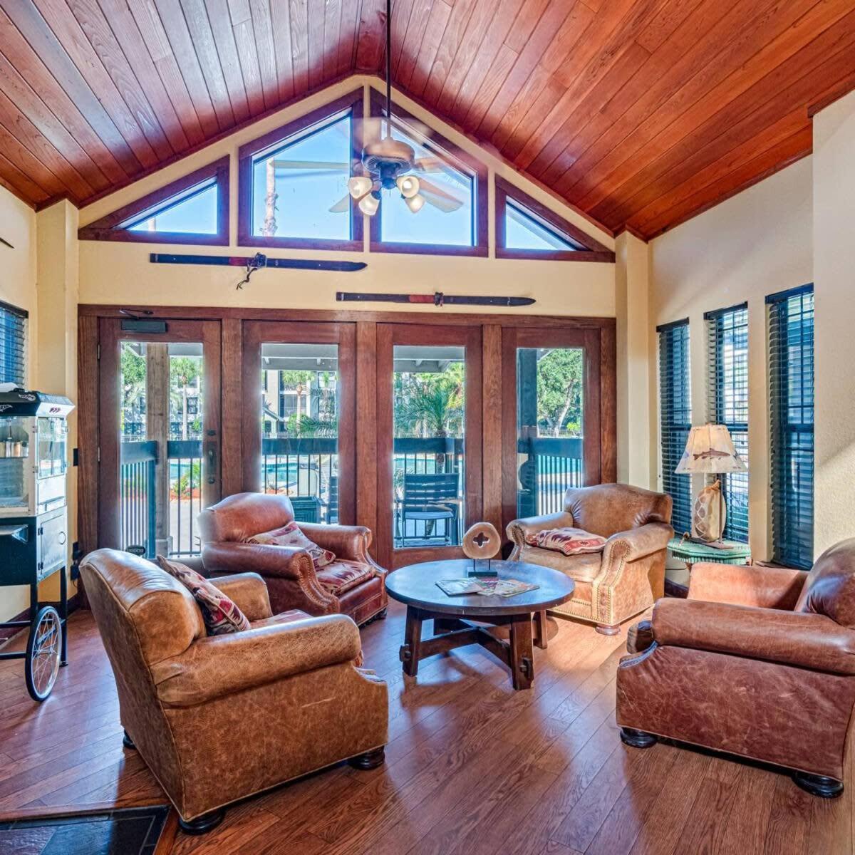 Budget Friendly Sleeps 8 Discounts Available Tampa Extérieur photo