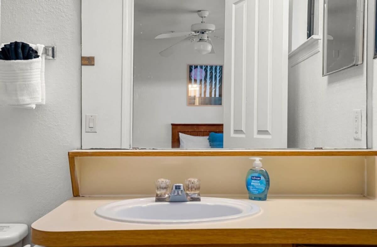 Budget Friendly Sleeps 8 Discounts Available Tampa Extérieur photo