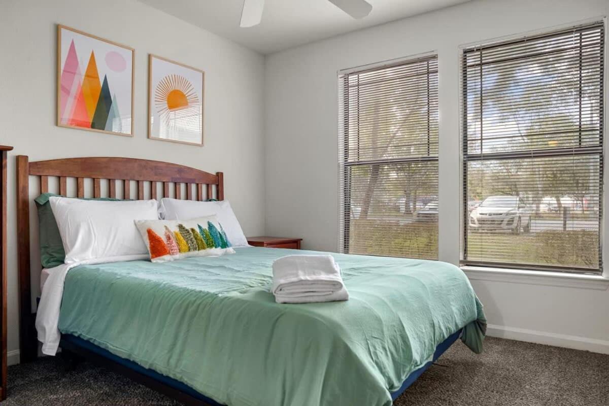Budget Friendly Sleeps 8 Discounts Available Tampa Extérieur photo